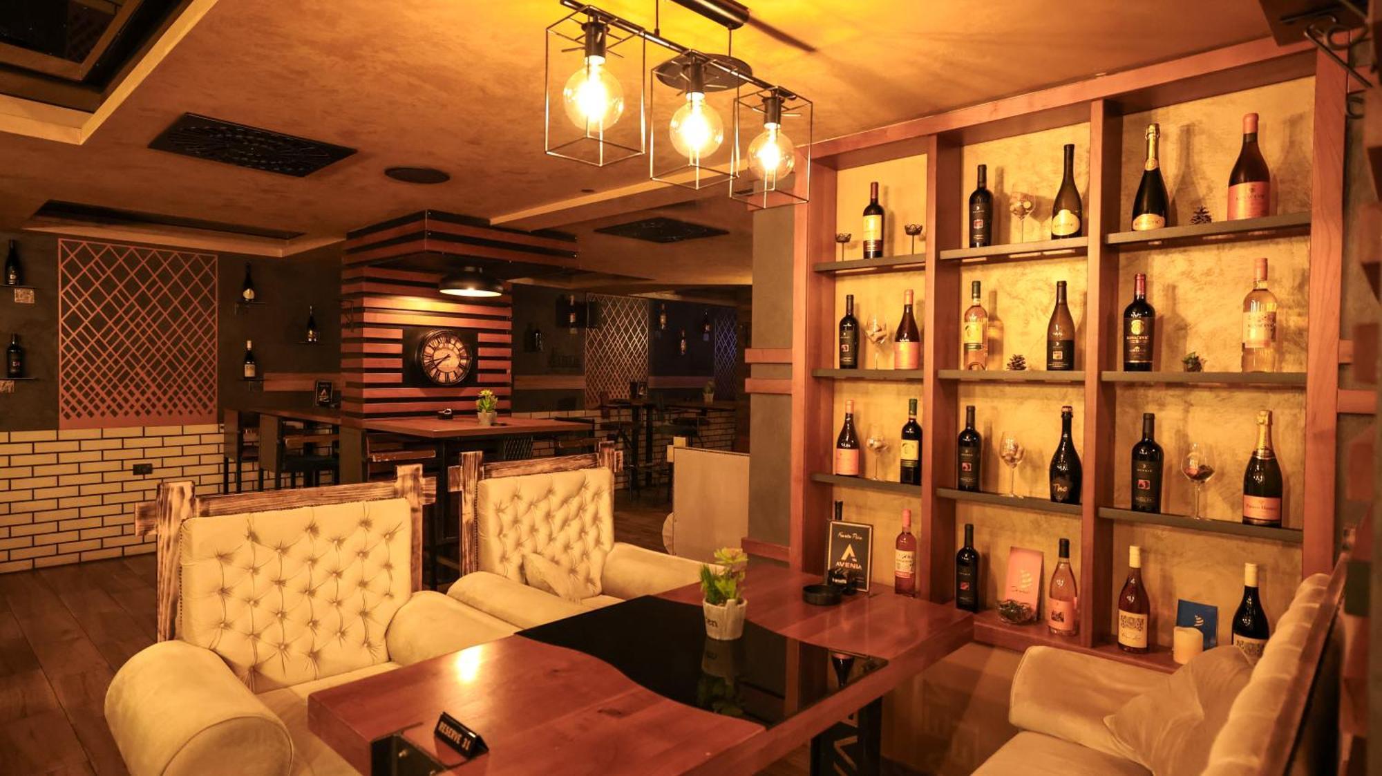 Restaurant & Apartments & Rooms Avenia Ruma Exterior foto